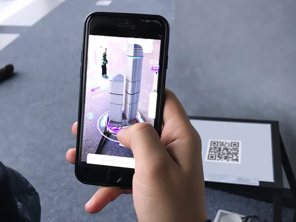 Augmenting 3D Models using a QR code image