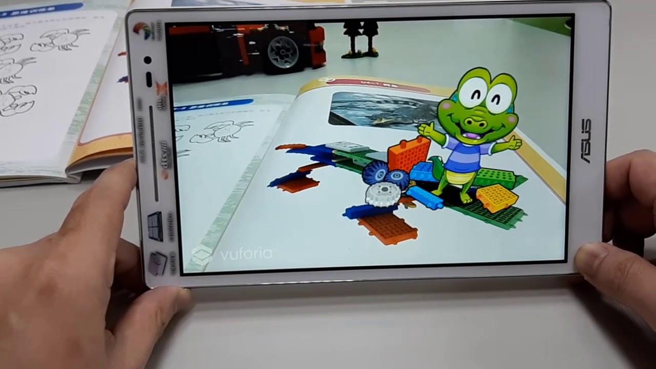 How to Create Augmented Reality From 2D Pictures